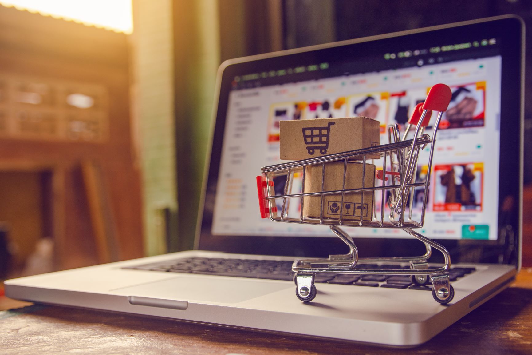 Balancing Direct Sales Channels and the B2B Marketplace
